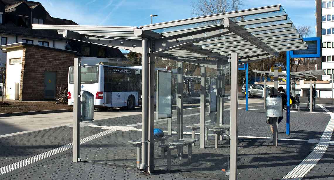 Überdachung OPTURA als Fahrgastunterstand