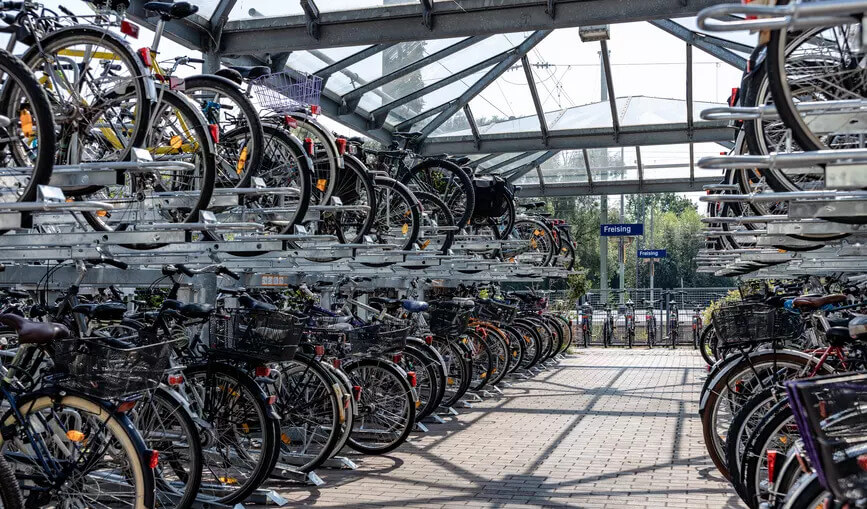 Freising: Größte Bike+Ride-Anlage eröffnet