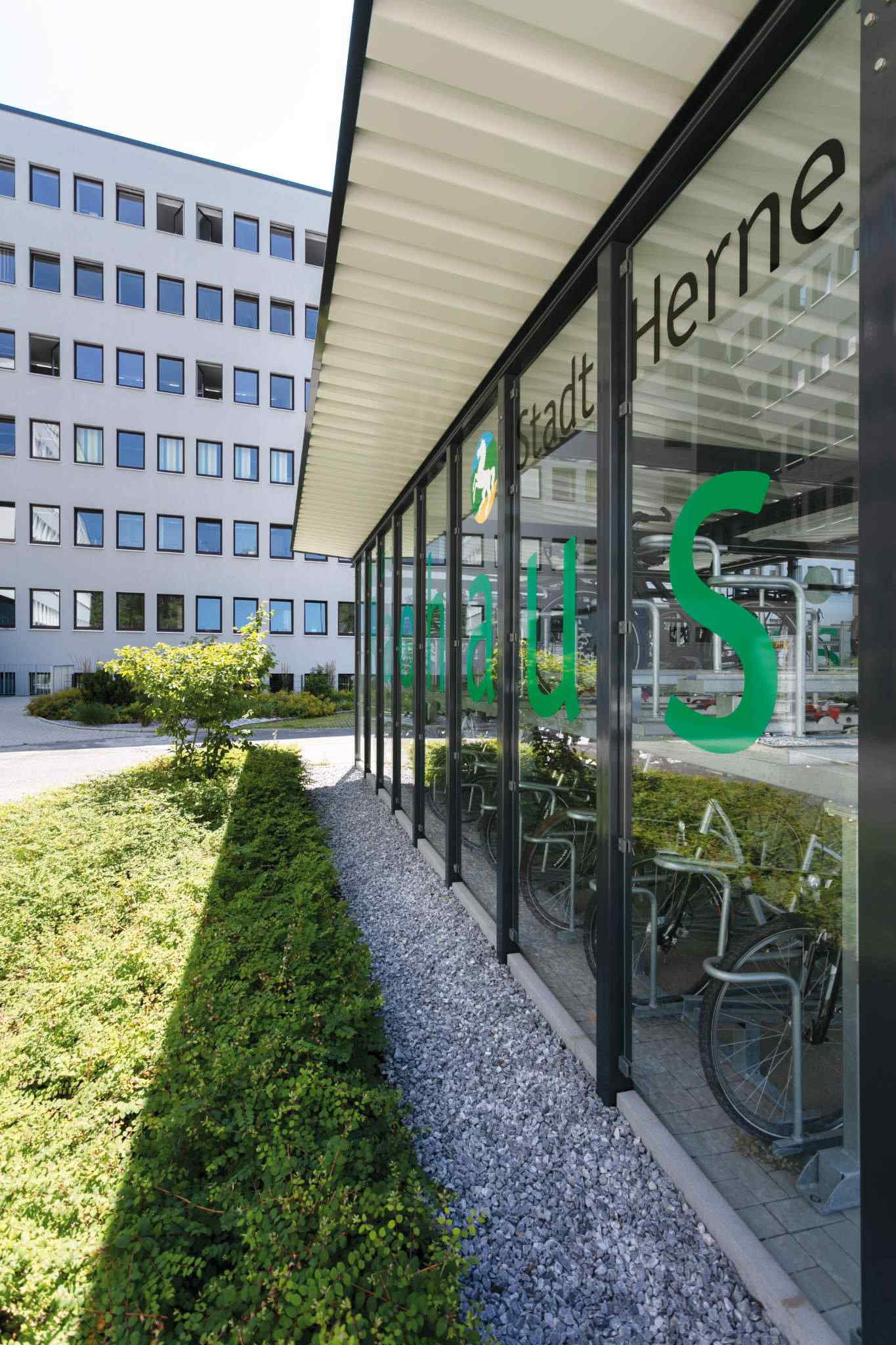 Fahrradüberdachung BIKE-HOSTEL Fahrradeinhausungen - BIKE-HOSTEL