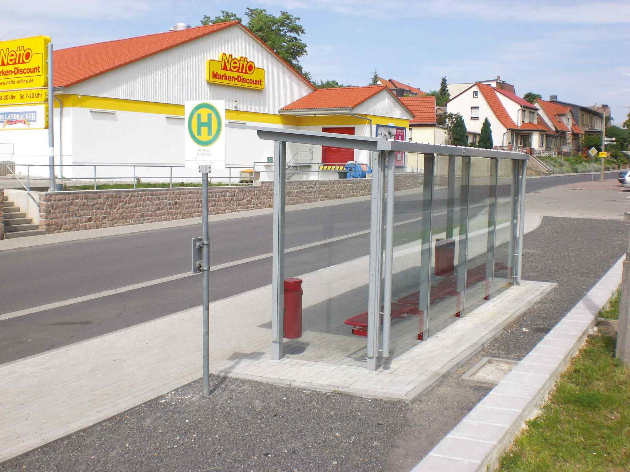 Fahrgastunterstände & Wartehallen - CREDO