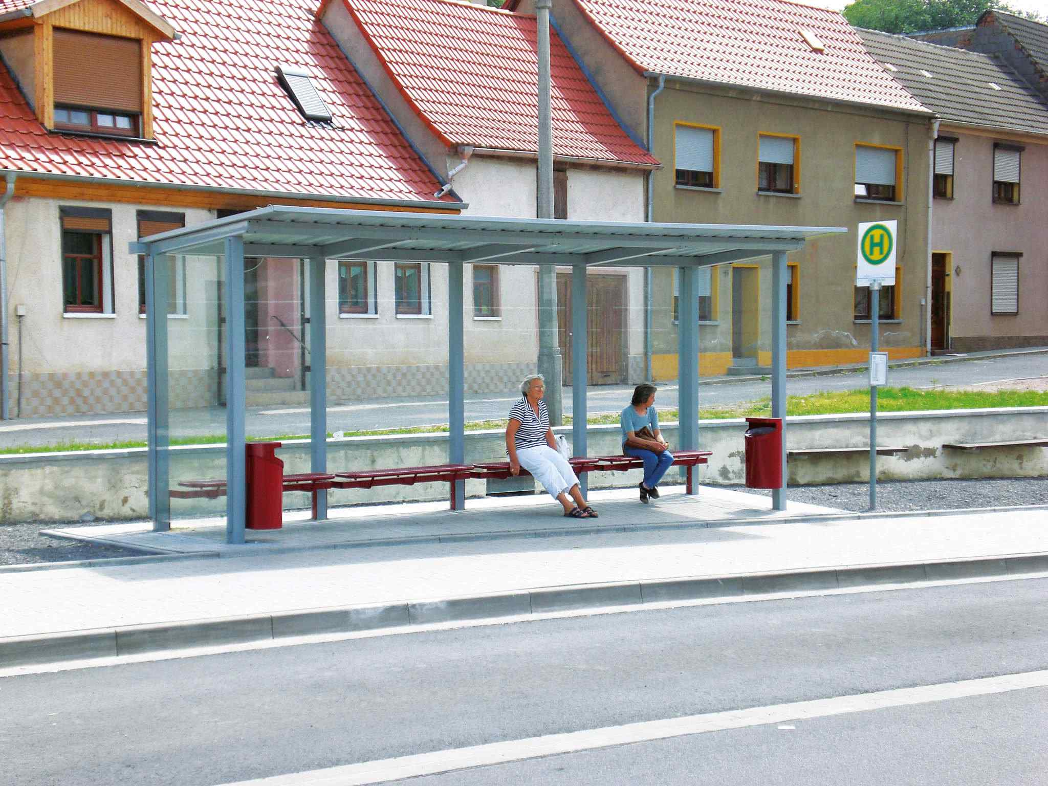 Fahrgastunterstände & Wartehallen - CREDO