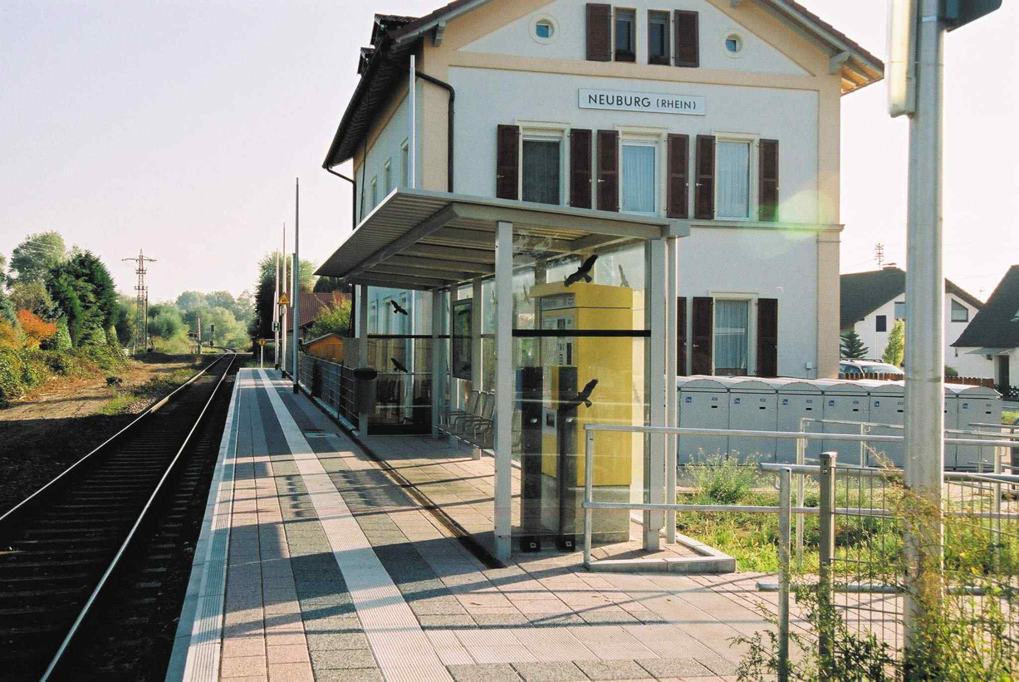 Fahrgastunterstände & Wartehallen - CREDO