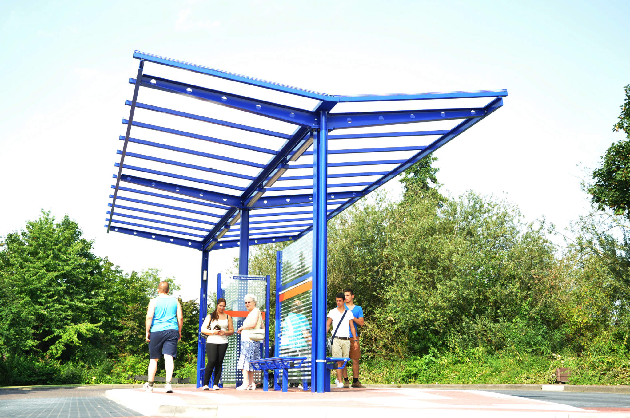 Fahrgastunterstände & Wartehallen - DOMINO