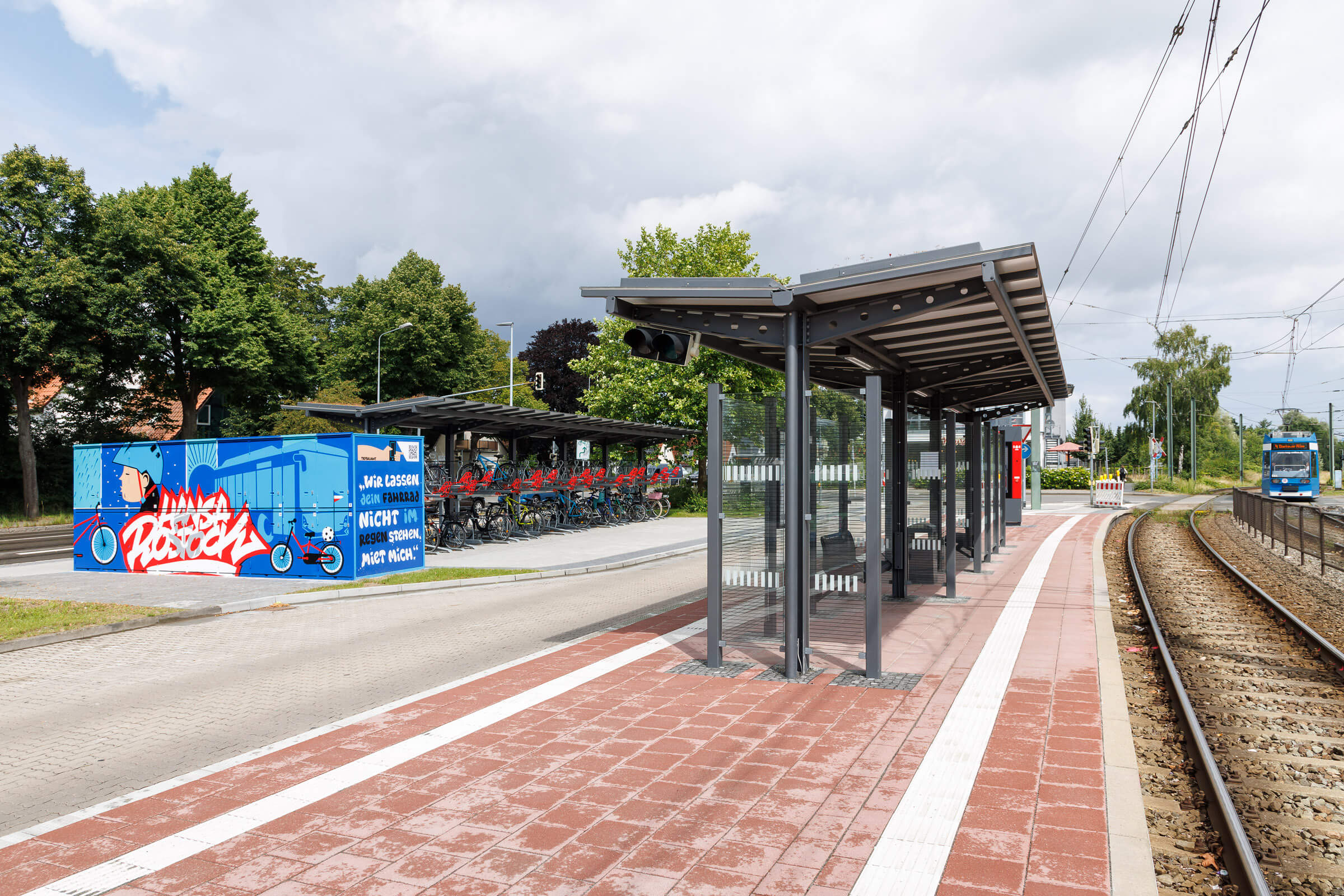 Fahrgastunterstände & Wartehallen - OPTURA