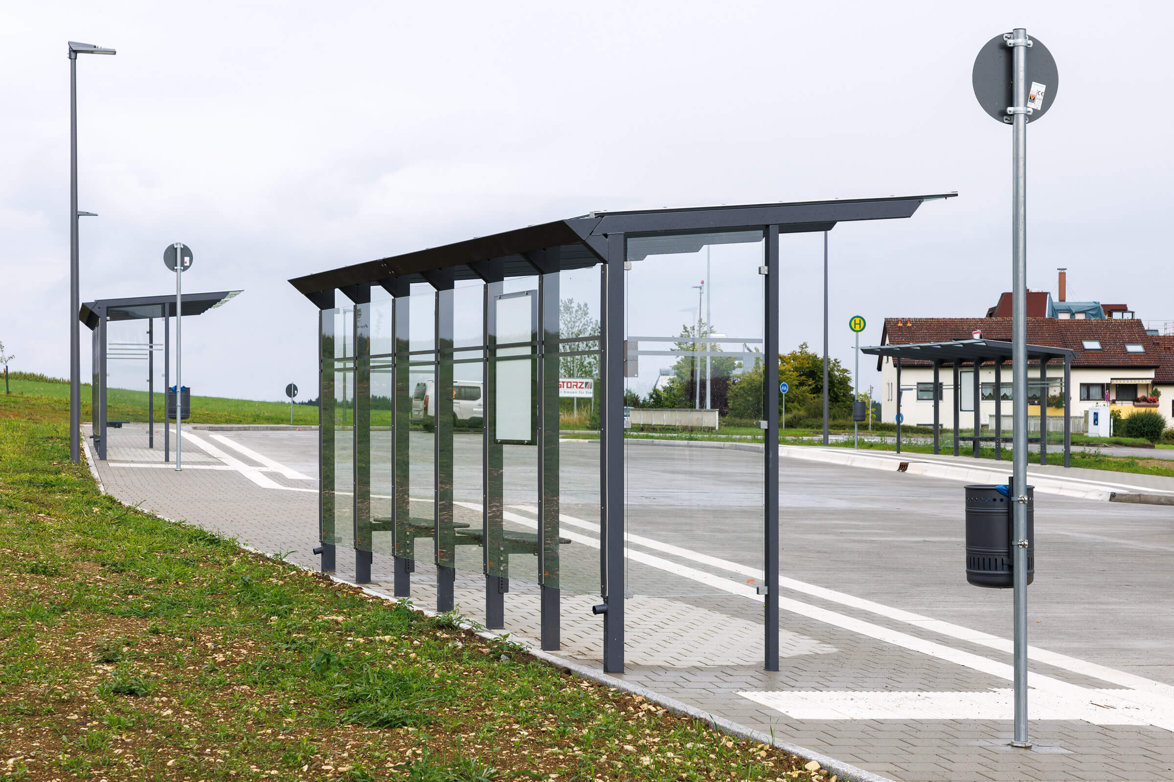 Fahrgastunterstände & Wartehallen - SEDURA