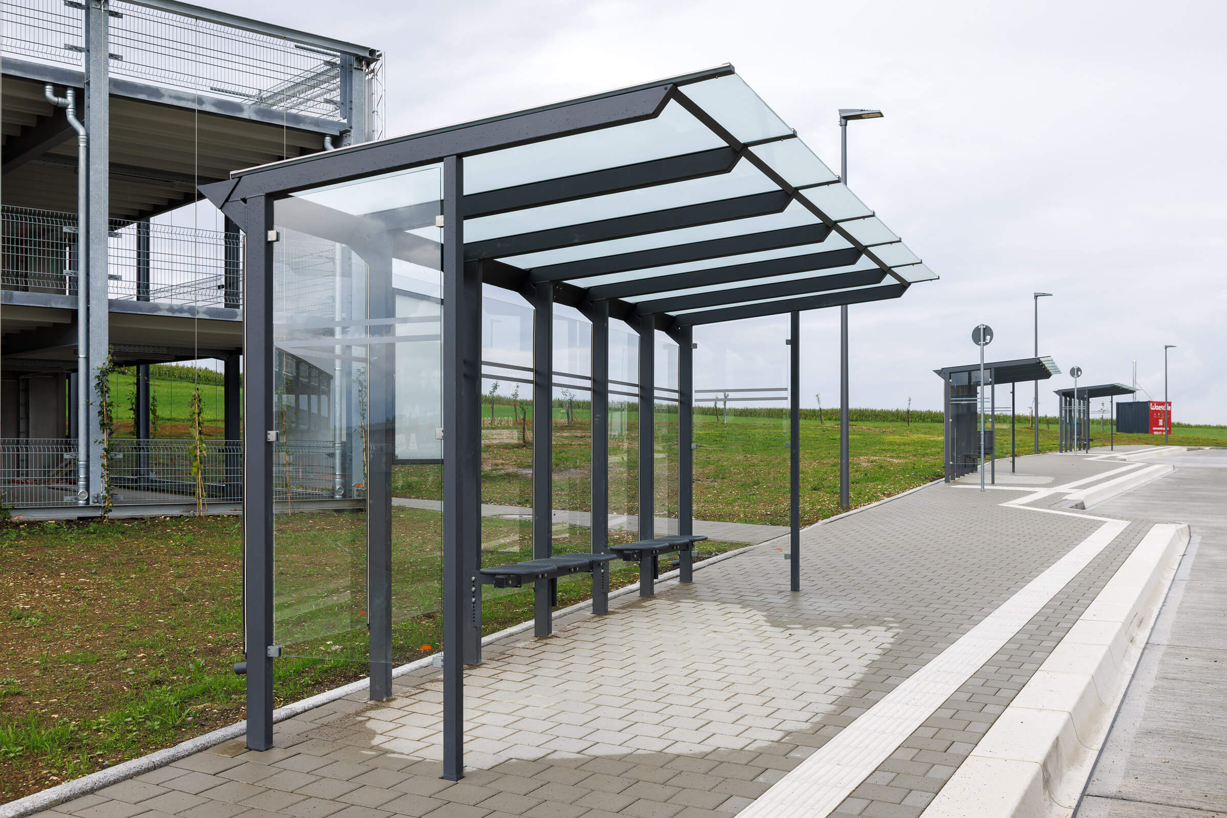 Fahrgastunterstände & Wartehallen - SEDURA