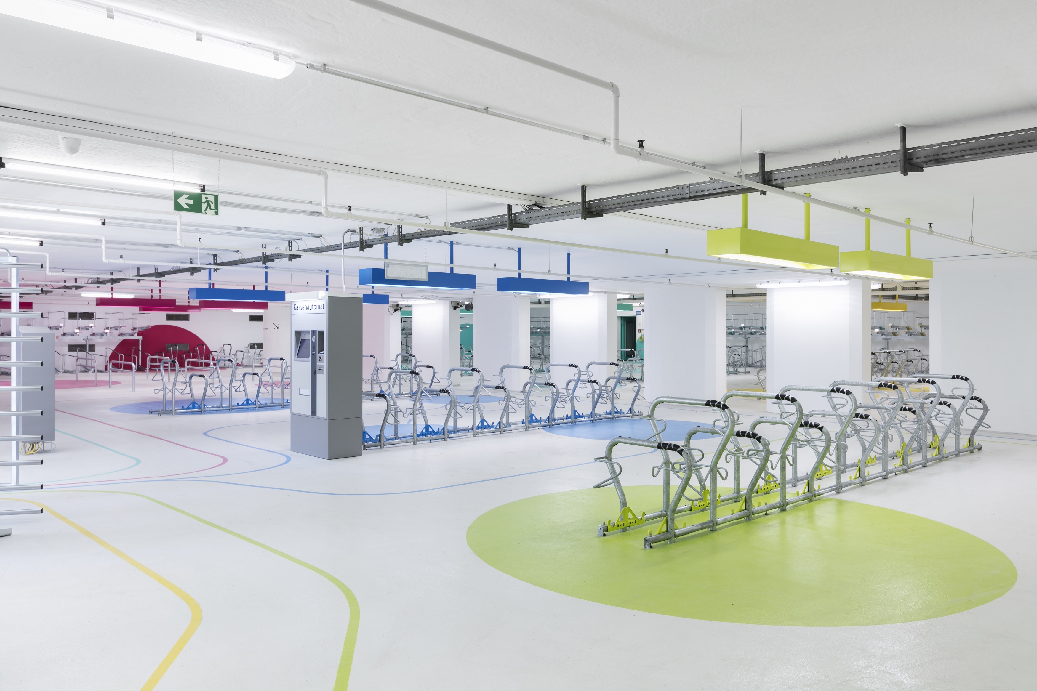 Beta-XXL Fahrradparkhaus Karlsruhe Anlehnbügel - BETA-XXL