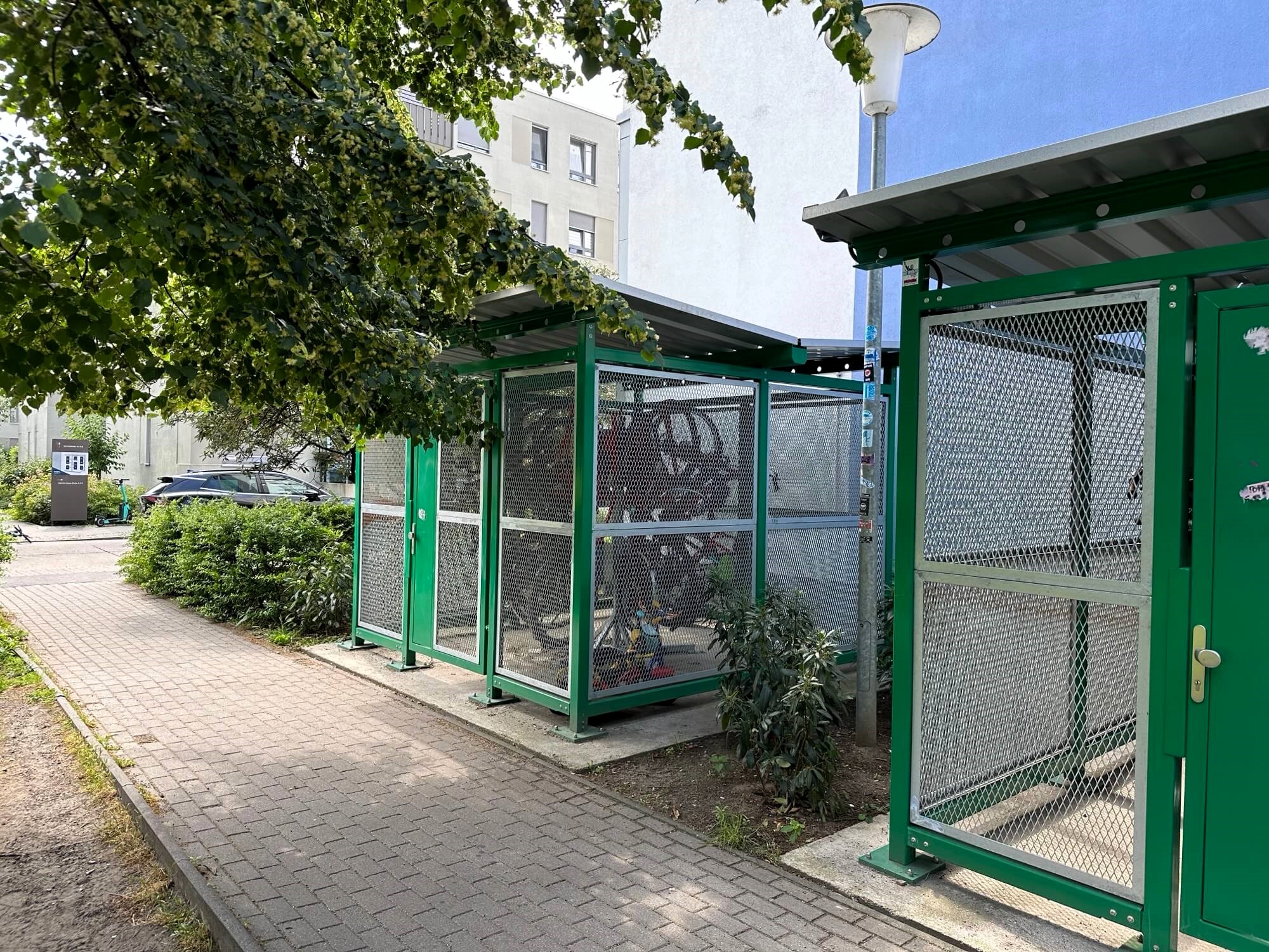 Fahrradüberdachung KADURA Fahrradeinhausungen - KADURA