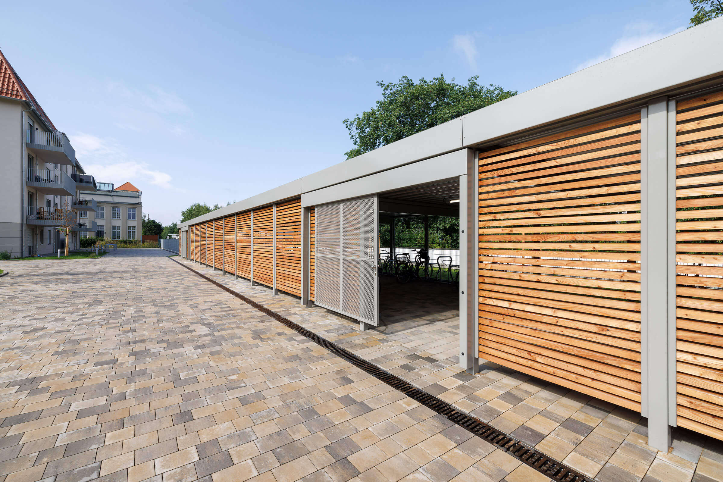 MULTIVARIA BIKE-HOSTEL Fahrradeinhausungen - MULTIVARIA BIKE-HOSTEL