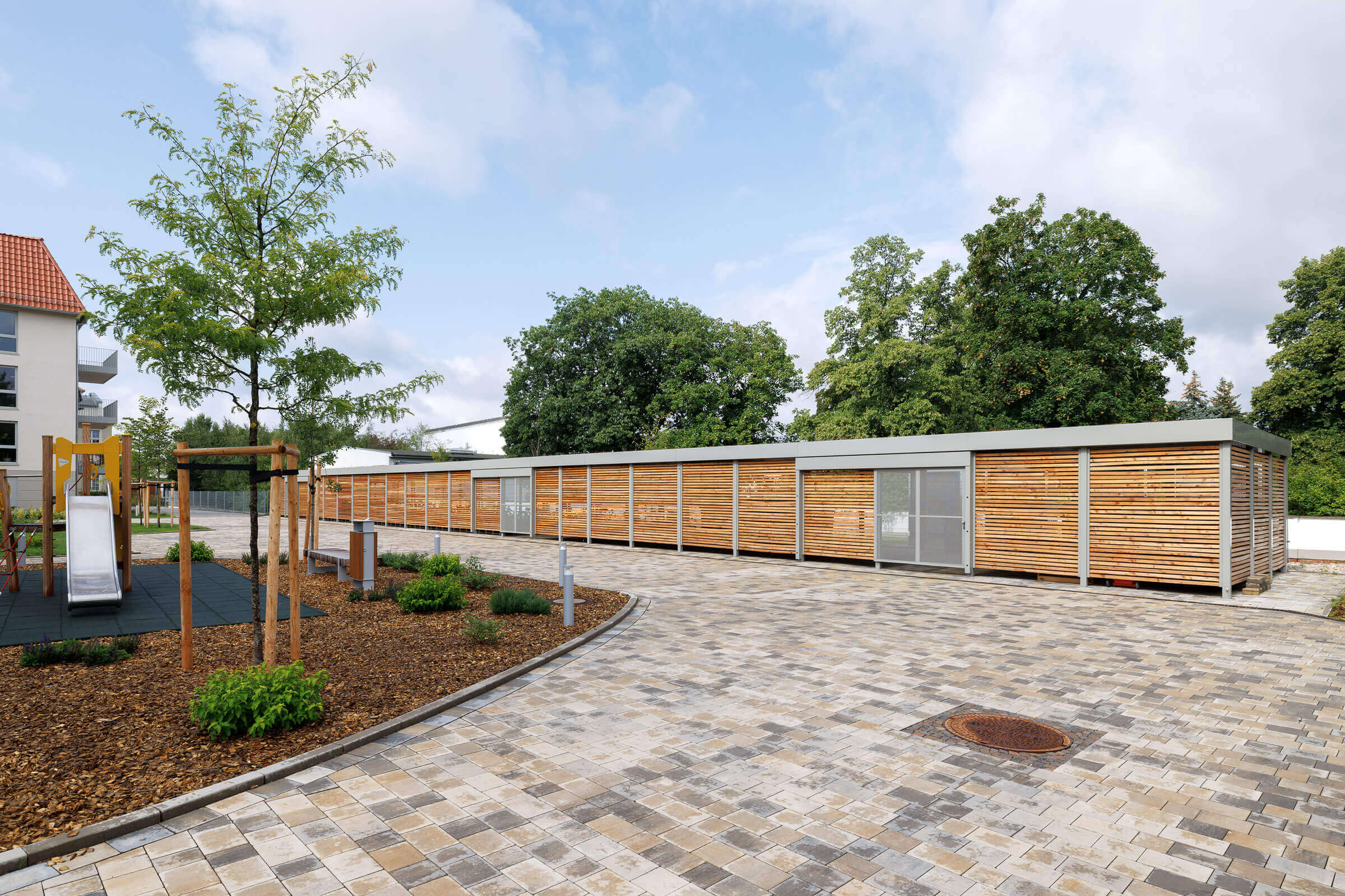 MULTIVARIA BIKE-HOSTEL Fahrradeinhausungen - MULTIVARIA BIKE-HOSTEL