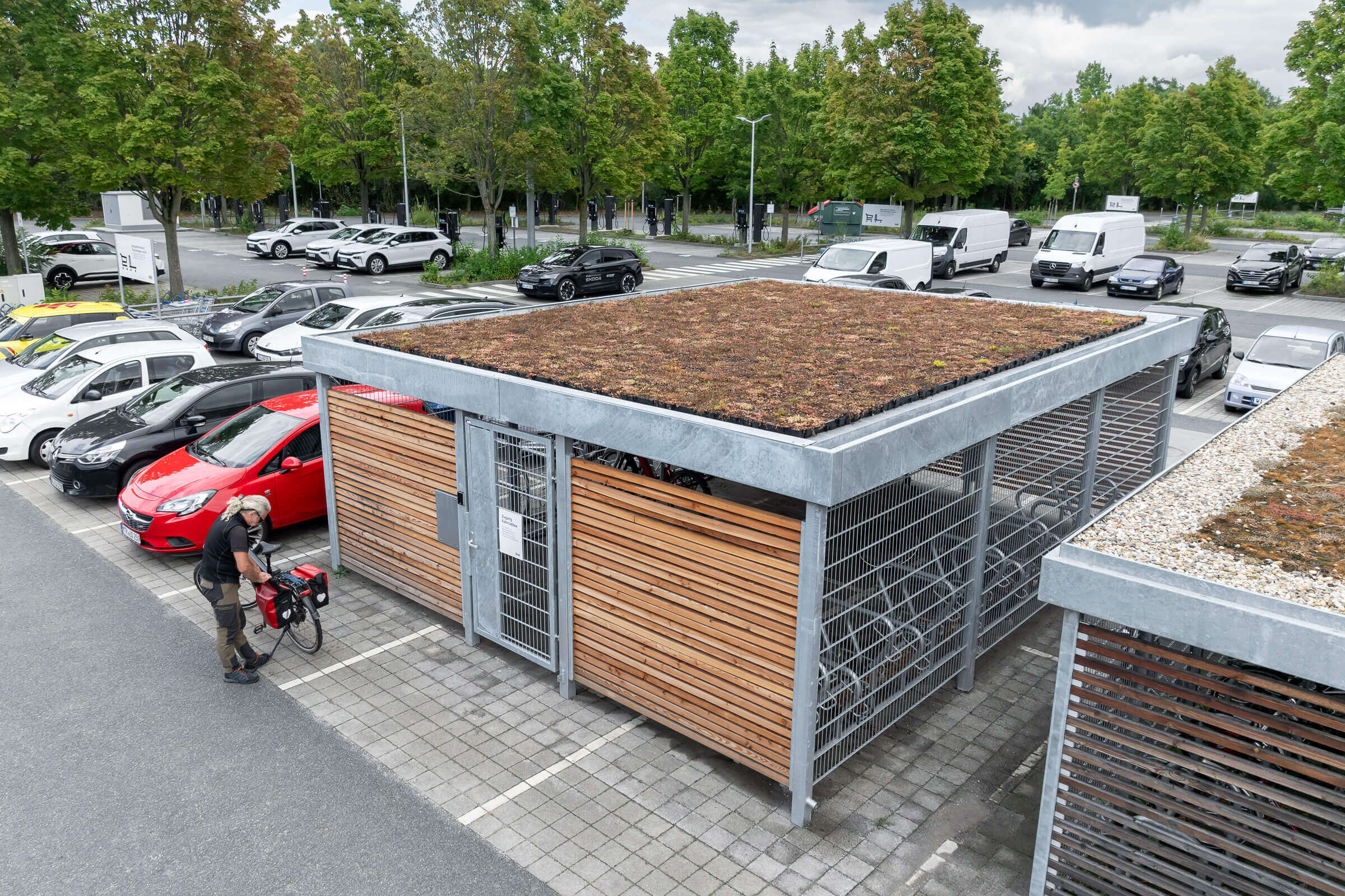 MULTIVARIA BIKE-HOSTEL Fahrradeinhausungen - MULTIVARIA BIKE-HOSTEL