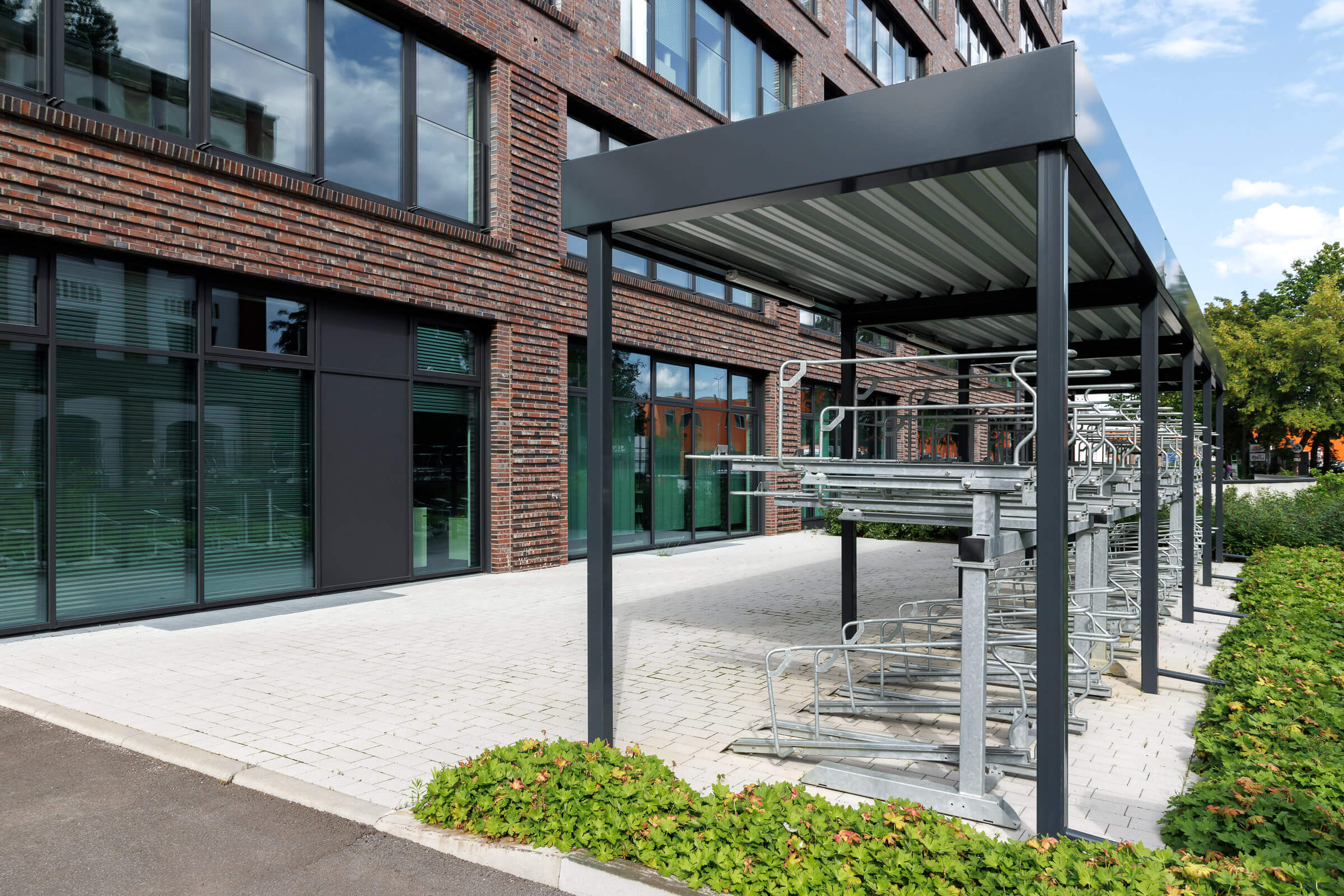 Fahrradunterstand MULTIVARIA mit Doppelstockparker Fahrradüberdachungen - MULTIVARIA