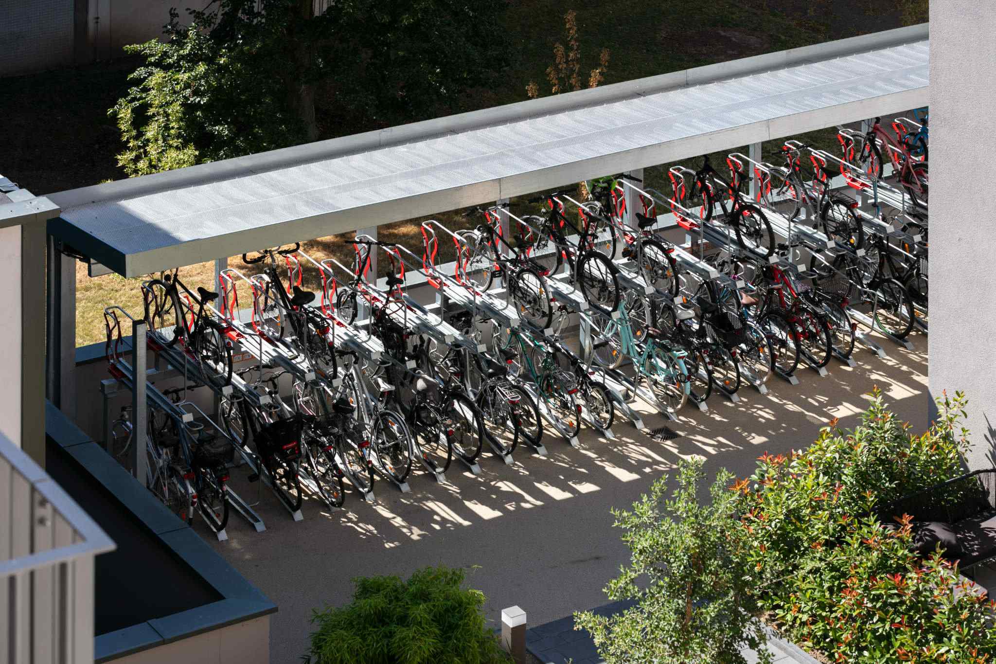 Fahrradüberdachungen - FLACH & GRÜN