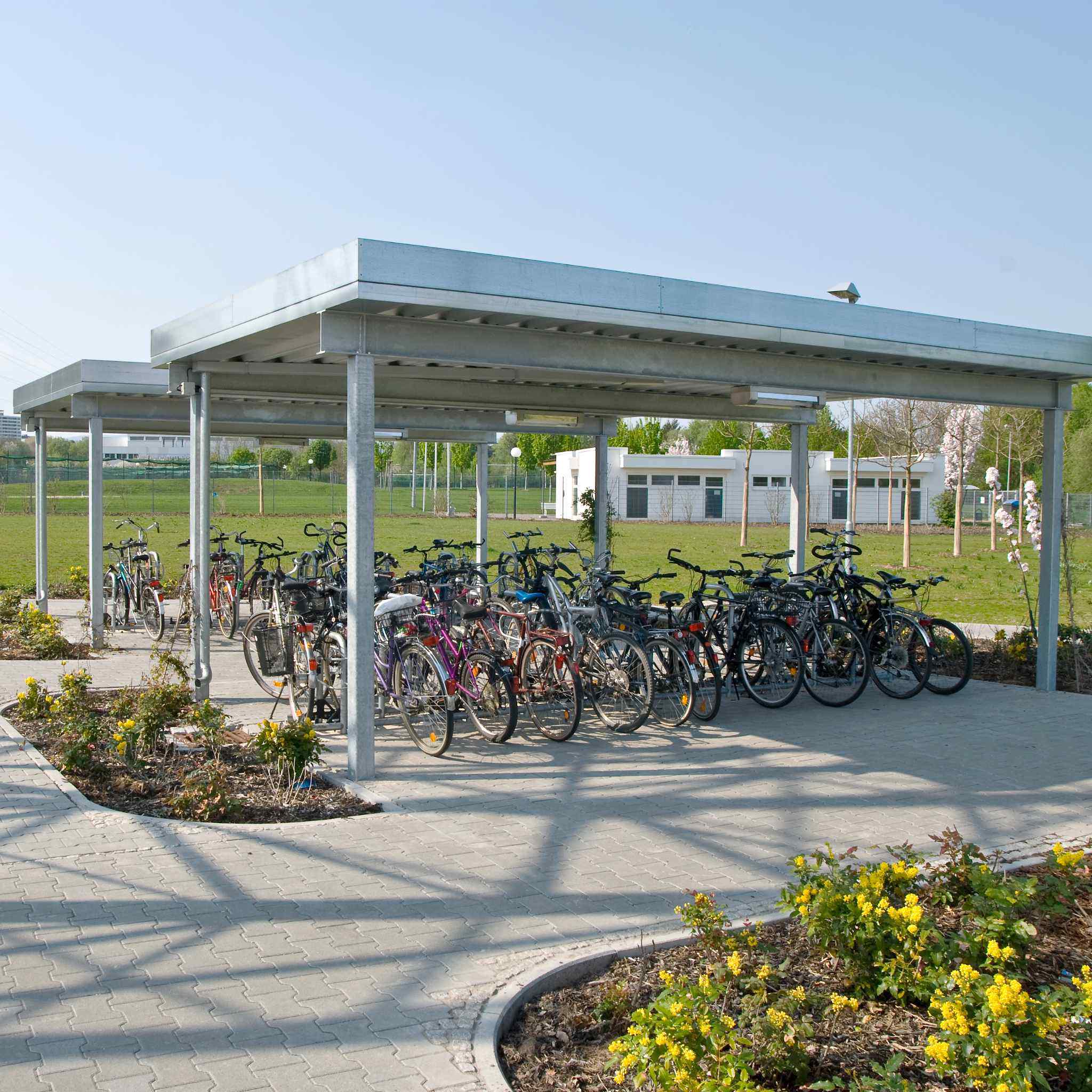 Fahrradüberdachungen - FLACH & GRÜN
