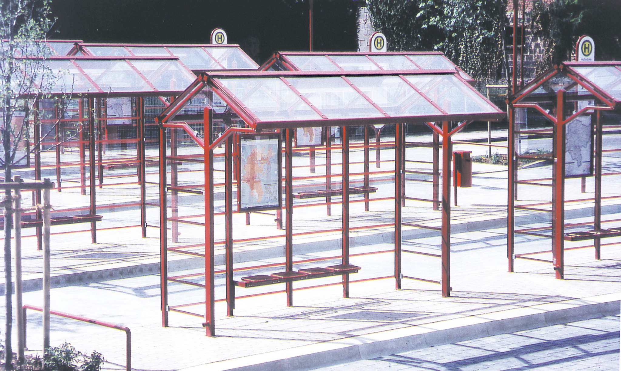 Fahrgastunterstände & Wartehallen - NOVA