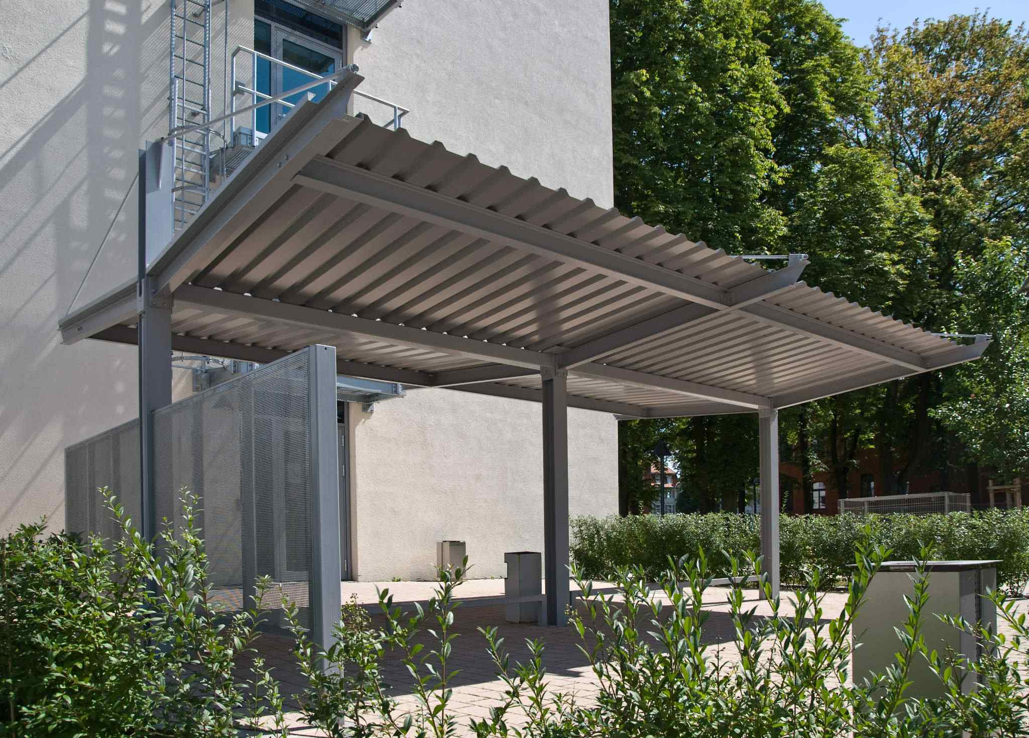 Freiflächenüberdachungen - PYLON