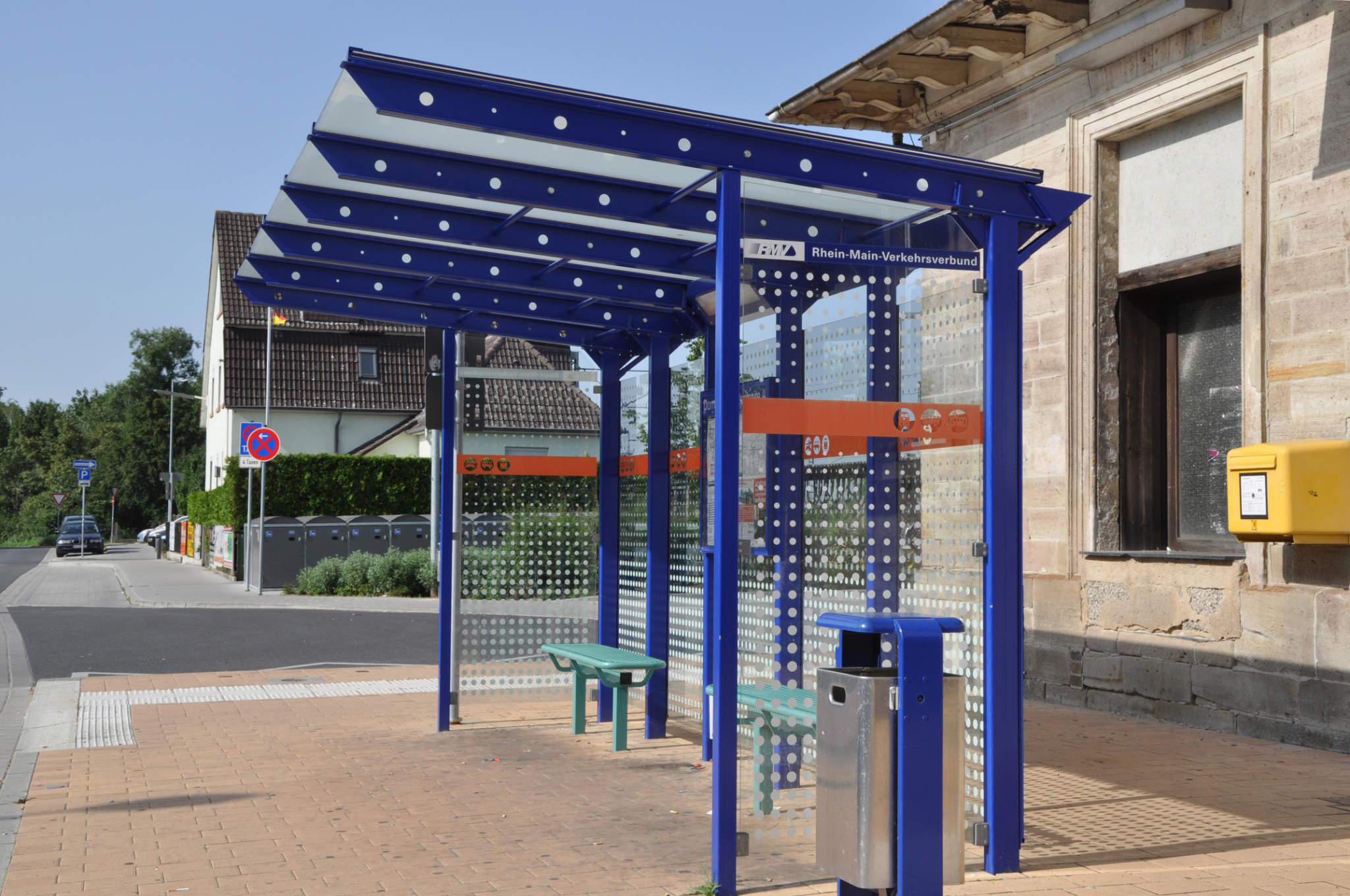 Fahrgastunterstände & Wartehallen - QUATTURA