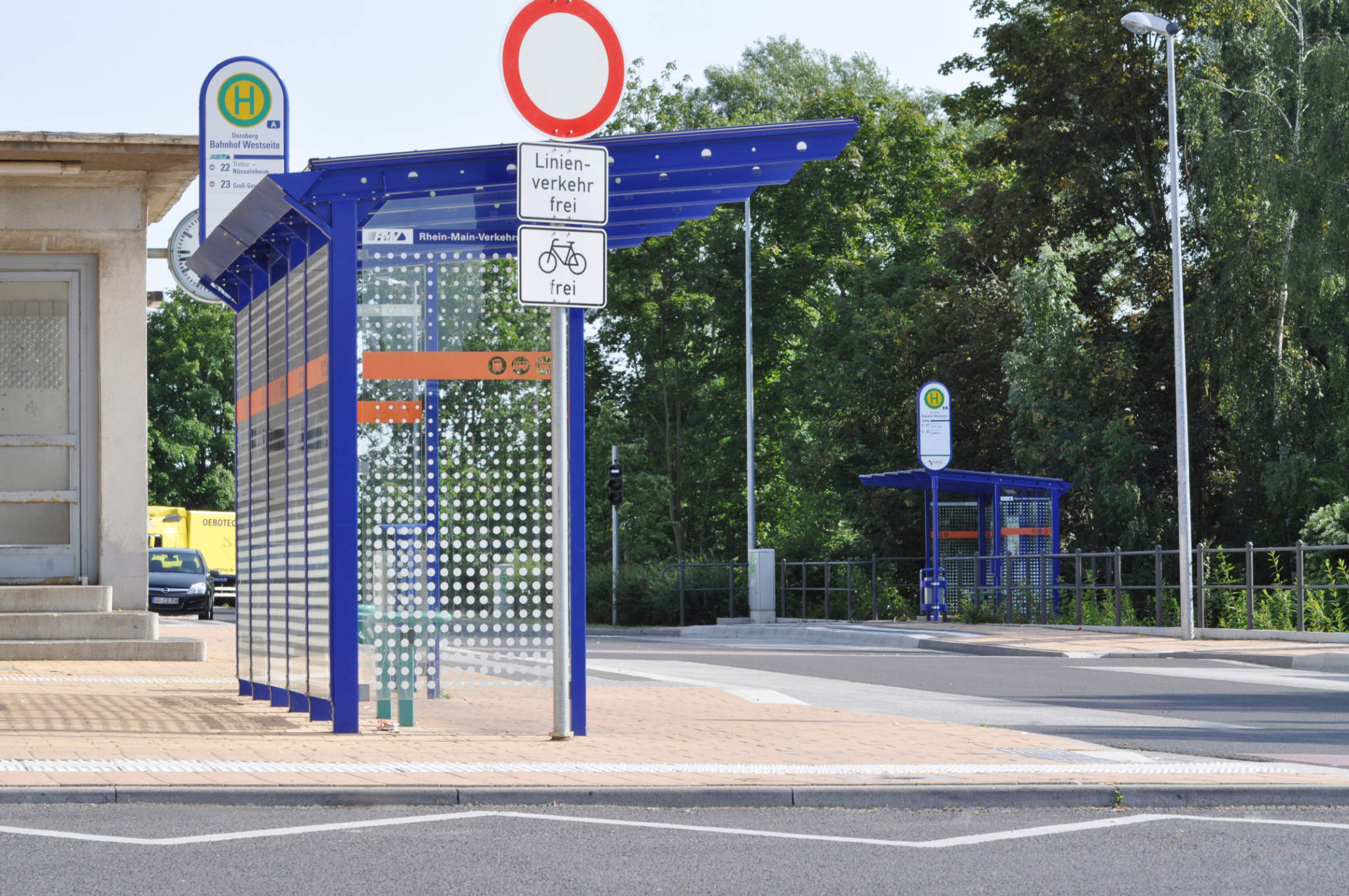 Fahrgastunterstände & Wartehallen - QUATTURA