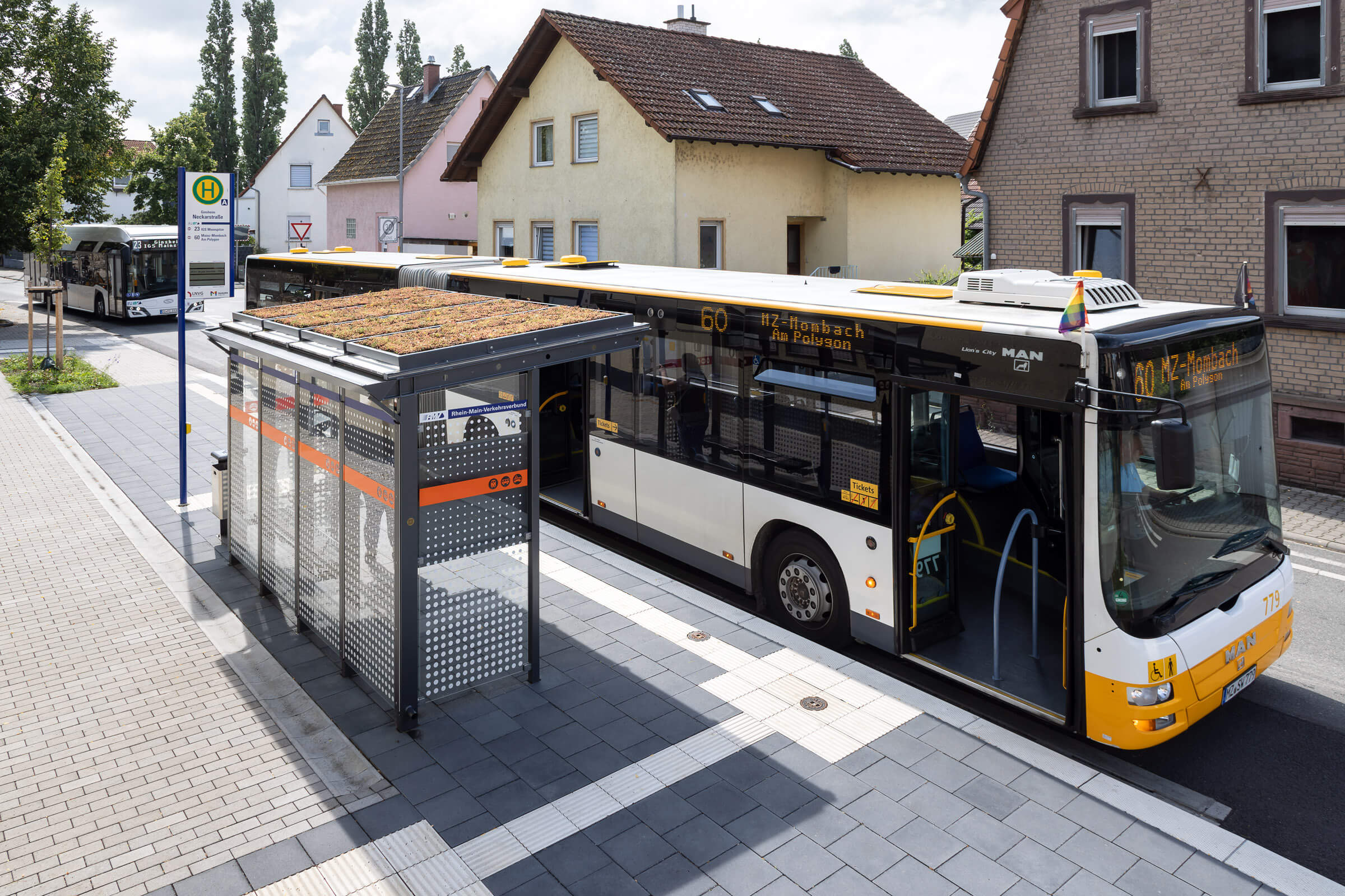 Fahrgastunterstände & Wartehallen - QUATTURA