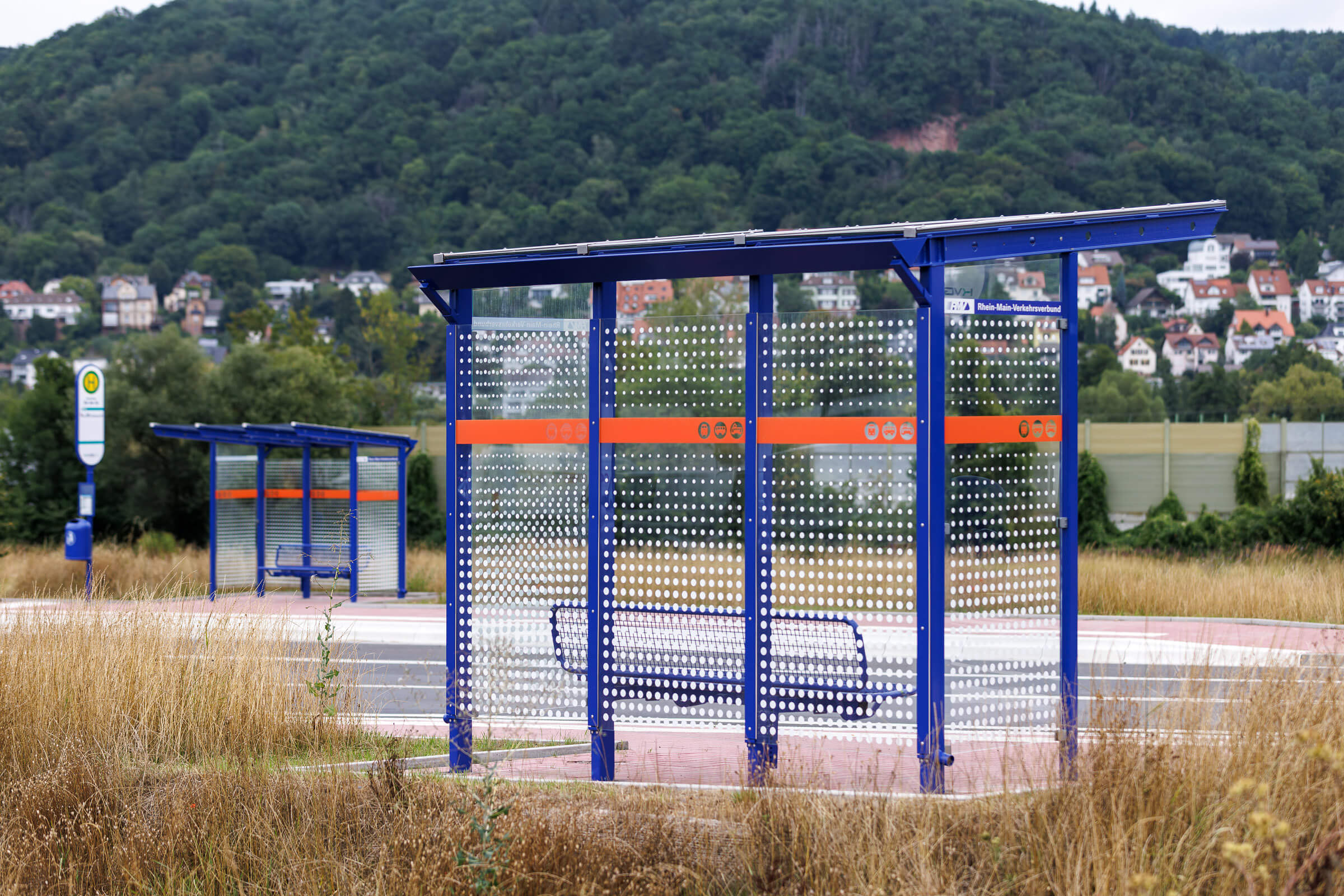 Fahrgastunterstände & Wartehallen - QUATTURA