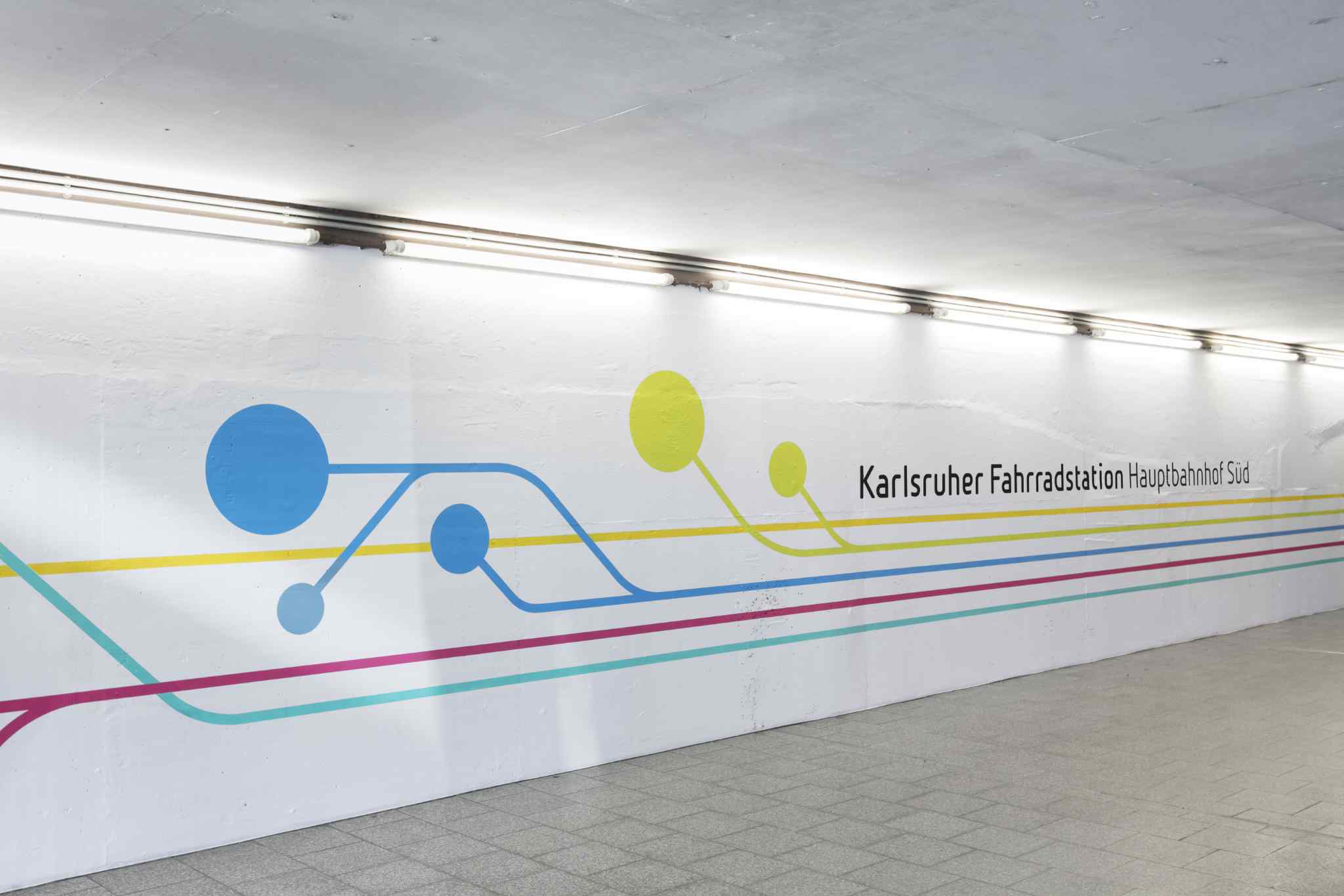 Produkte - Radstation/Fahrradparkhaus: Ausstattung