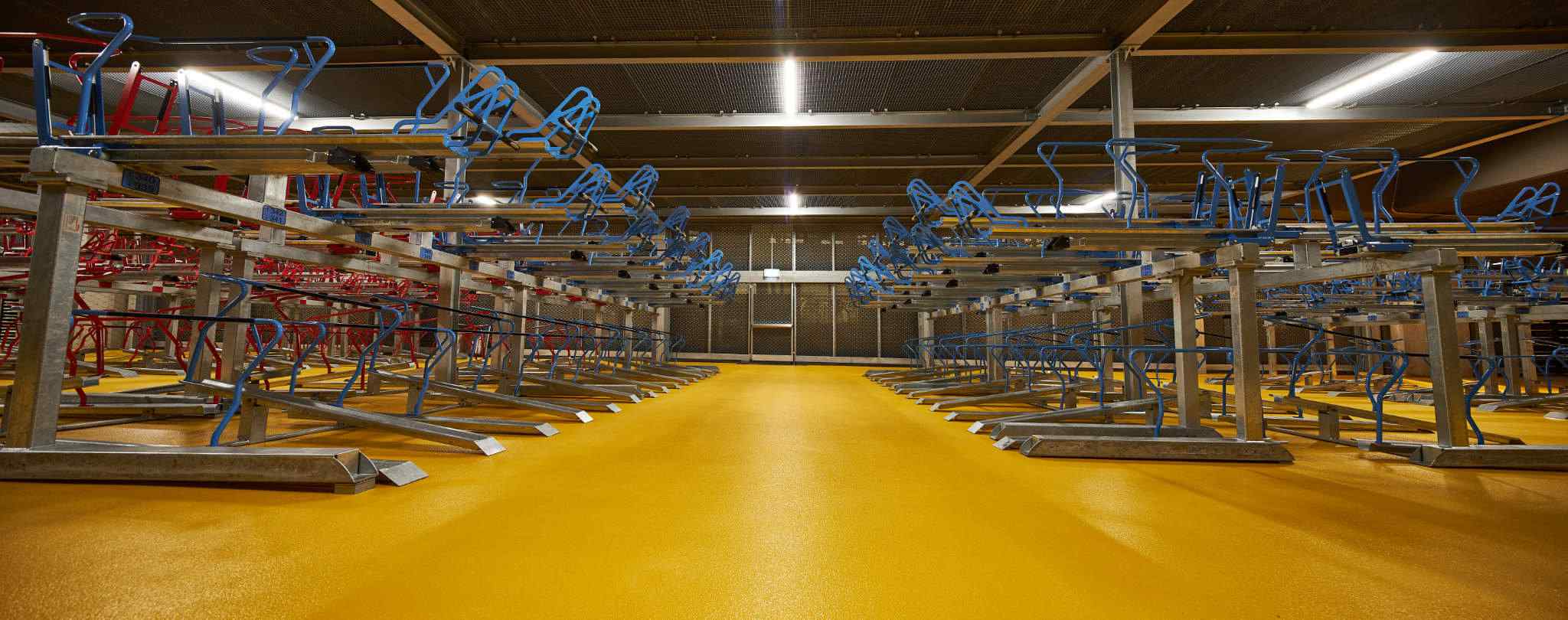 Produkte - Radstation/Fahrradparkhaus: Ausstattung