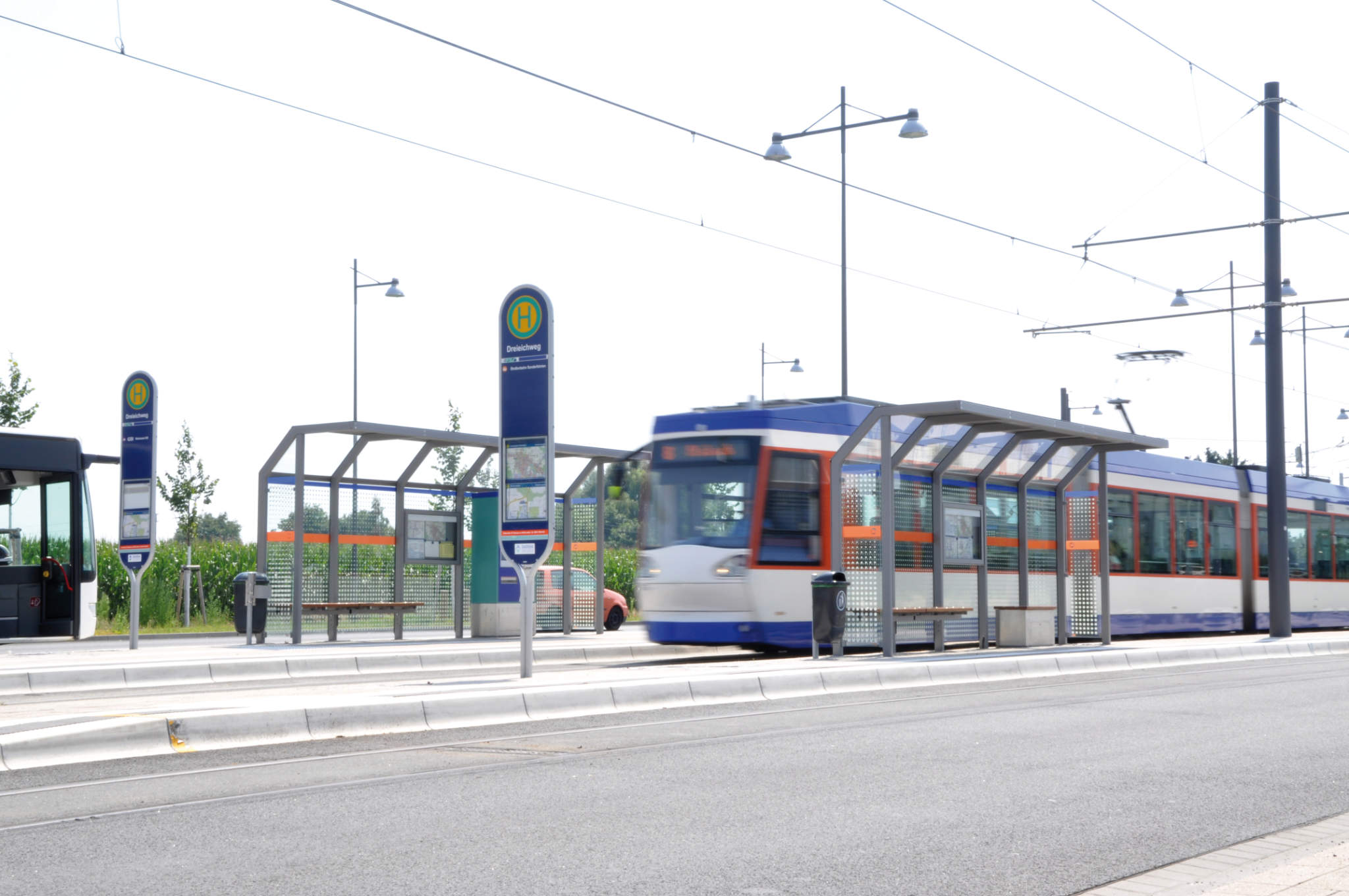 Fahrgastunterstände & Wartehallen - RATIO