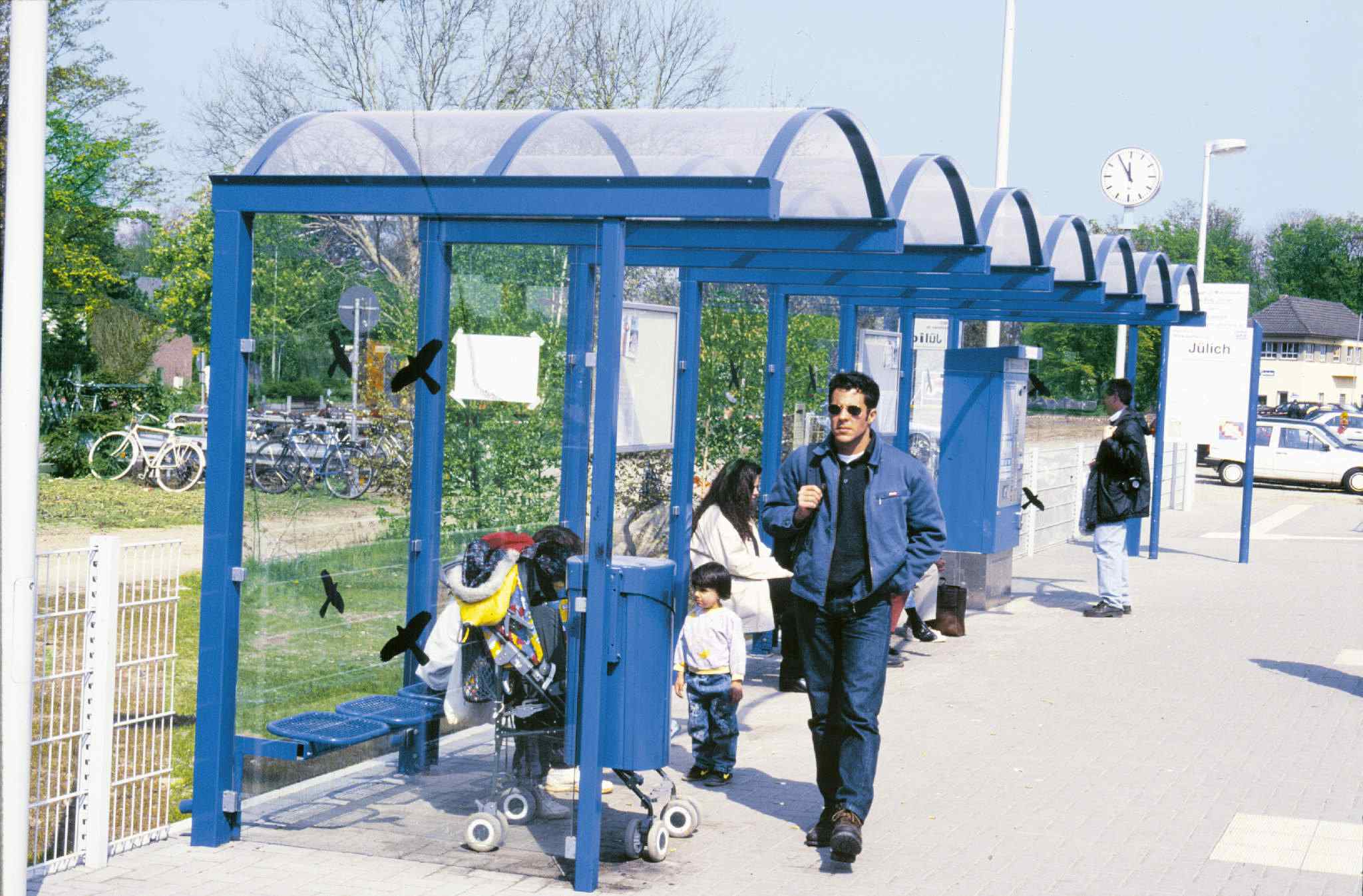 Fahrgastunterstände & Wartehallen - TG/FG