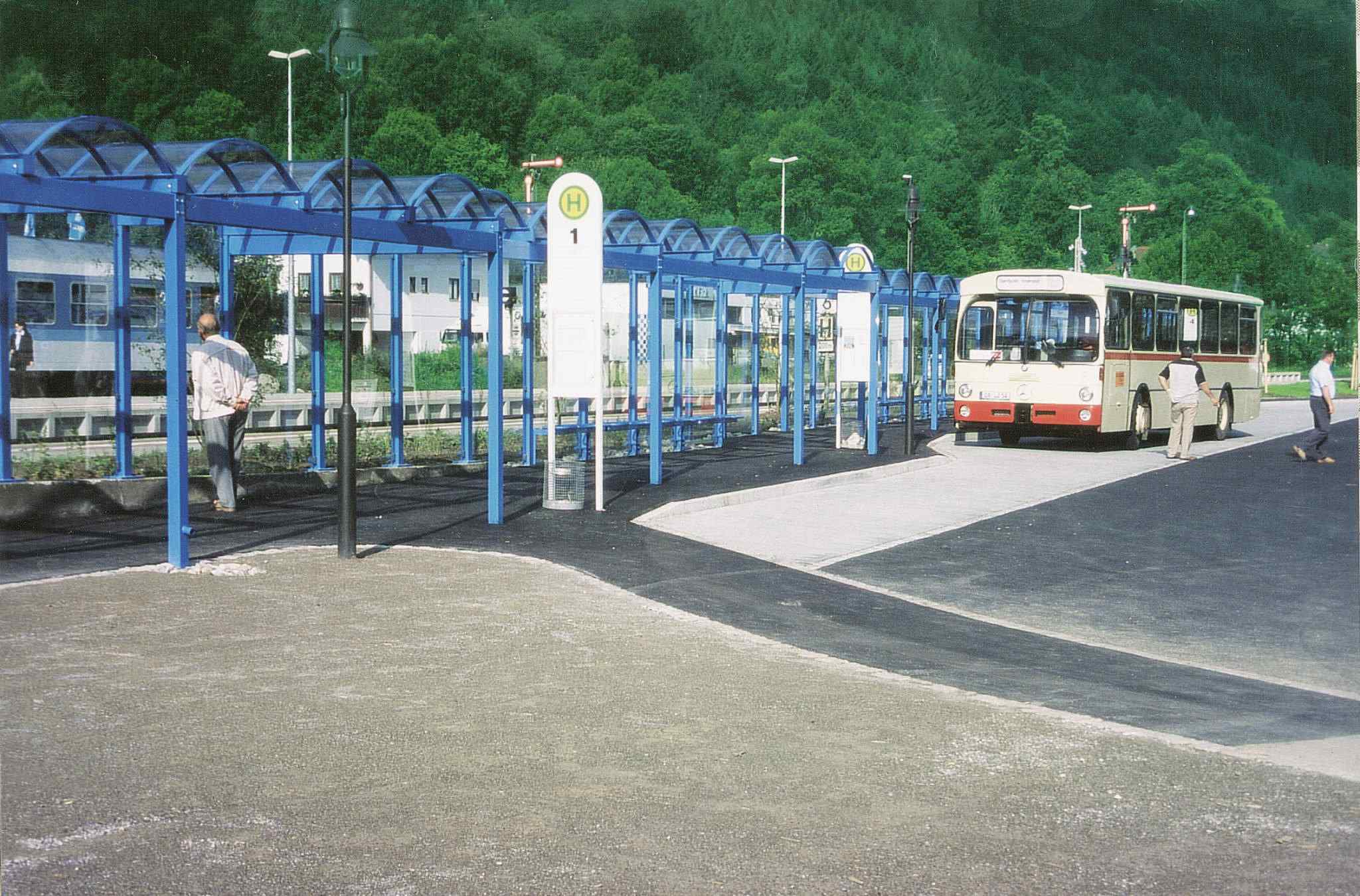 Fahrgastunterstände & Wartehallen - TG/FG