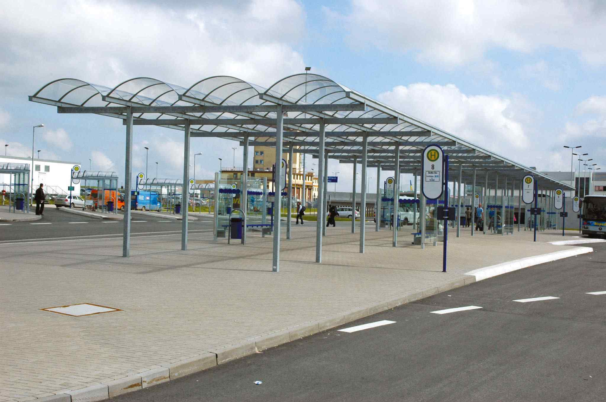 Fahrgastunterstände & Wartehallen - TG/FG