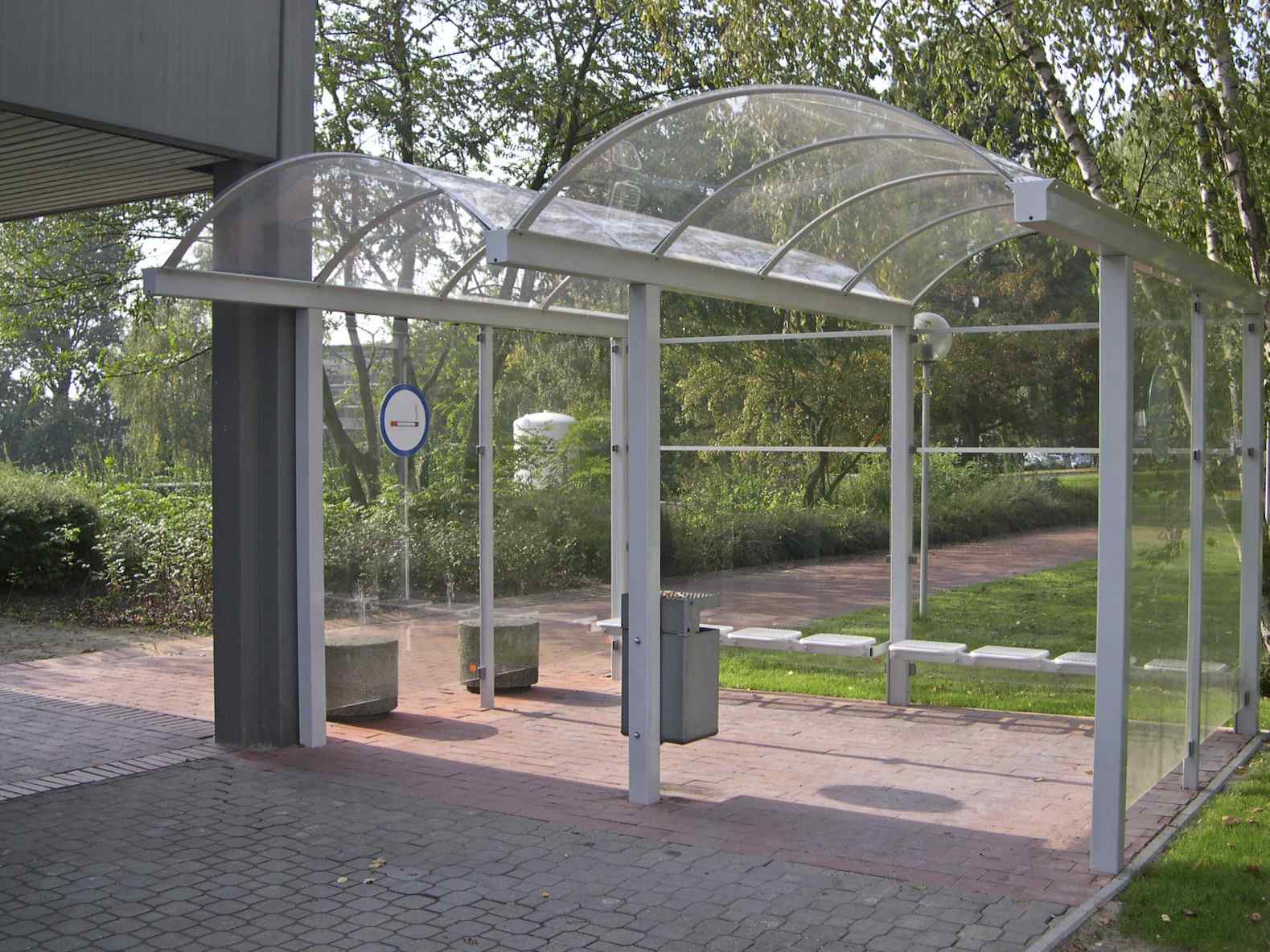 Raucherunterstand TG/FG Raucherunterstände & Raucherüberdachungen - TG/FG