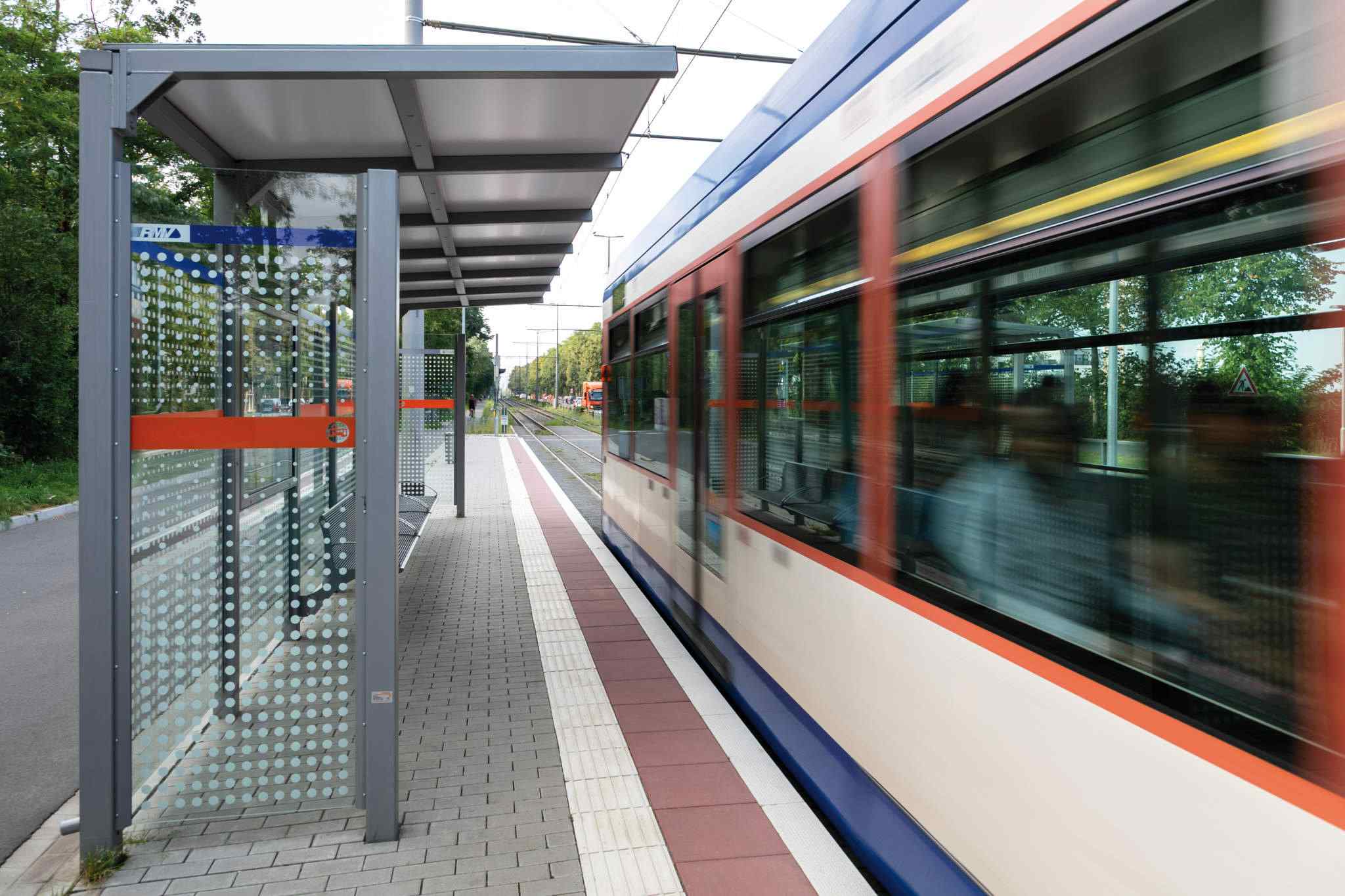 Fahrgastunterstände & Wartehallen - TRAMSTOP