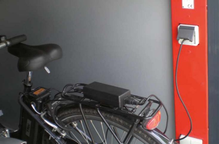 Zubehör ARETUS Energiesäule