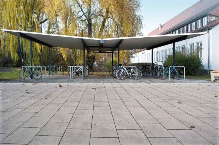 MAXDA Fahrradüberdachung – Großflächiger Schutz mit stabiler Bauweise und wirtschaftlicher Effizienz