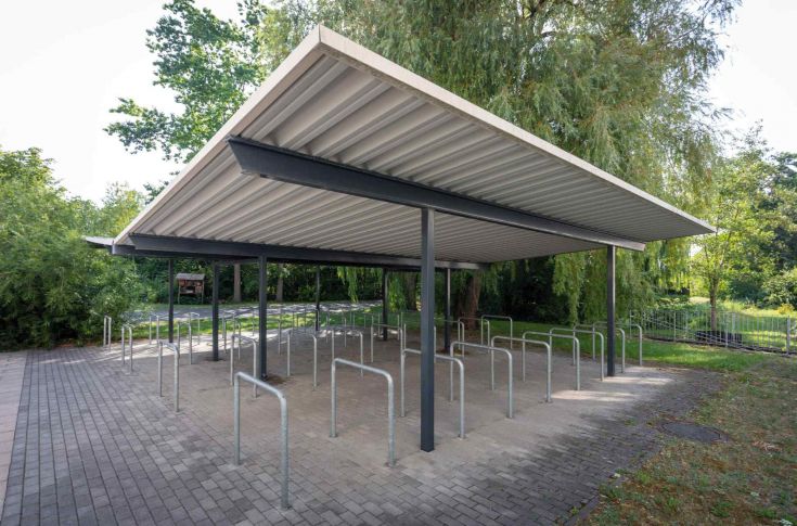 MAXDA Freiflächenüberdachung – Robuste, großflächige Konstruktion für vielseitige Anwendungen