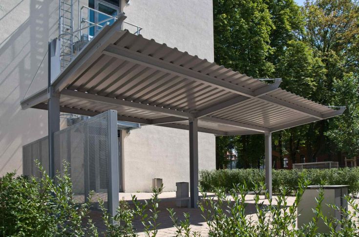 PYLON Freiflächenüberdachung – Auffällige Architektur kombiniert mit funktionaler Stabilität