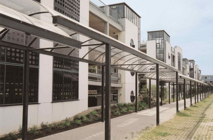 TG/FG Verbindungsgang – Bewährte Überdachungslösung für sichere und stilvolle Übergänge